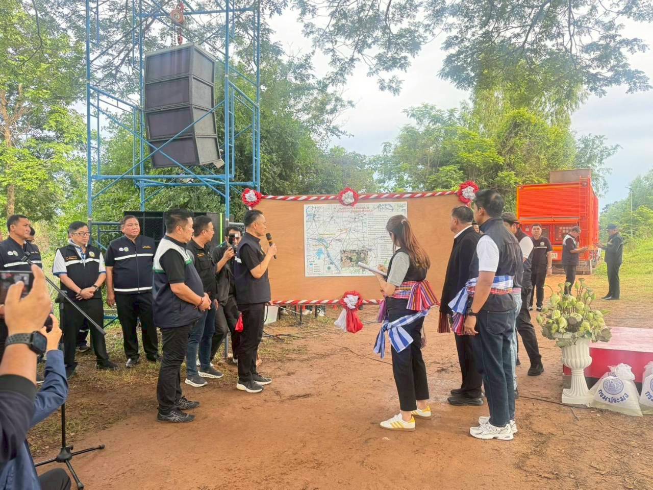 title - ส.ป.ก. ร่วมติดตามรัฐมนตรีช่วยว่าการกระทรวงเกษตรและสหกรณ์ (นางสาวปิยะรัฐชย์ ติยะไพรัช) และคณะ ลงพื้นที่ตรวจราชการในพื้นที่จังหวัดร้อยเอ็ด
